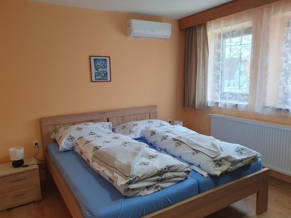 Pension Zeleny Strom Mikulov Extérieur photo